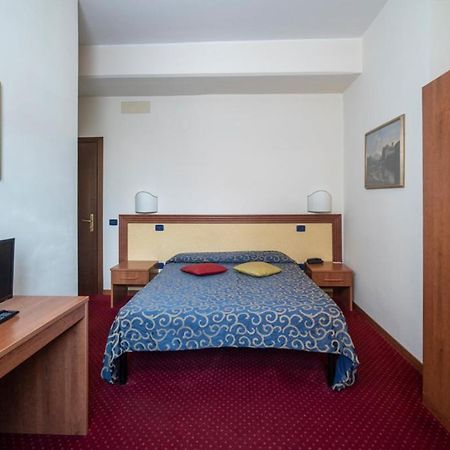 Hotel Italia & Lombardi Montefiascone Εξωτερικό φωτογραφία