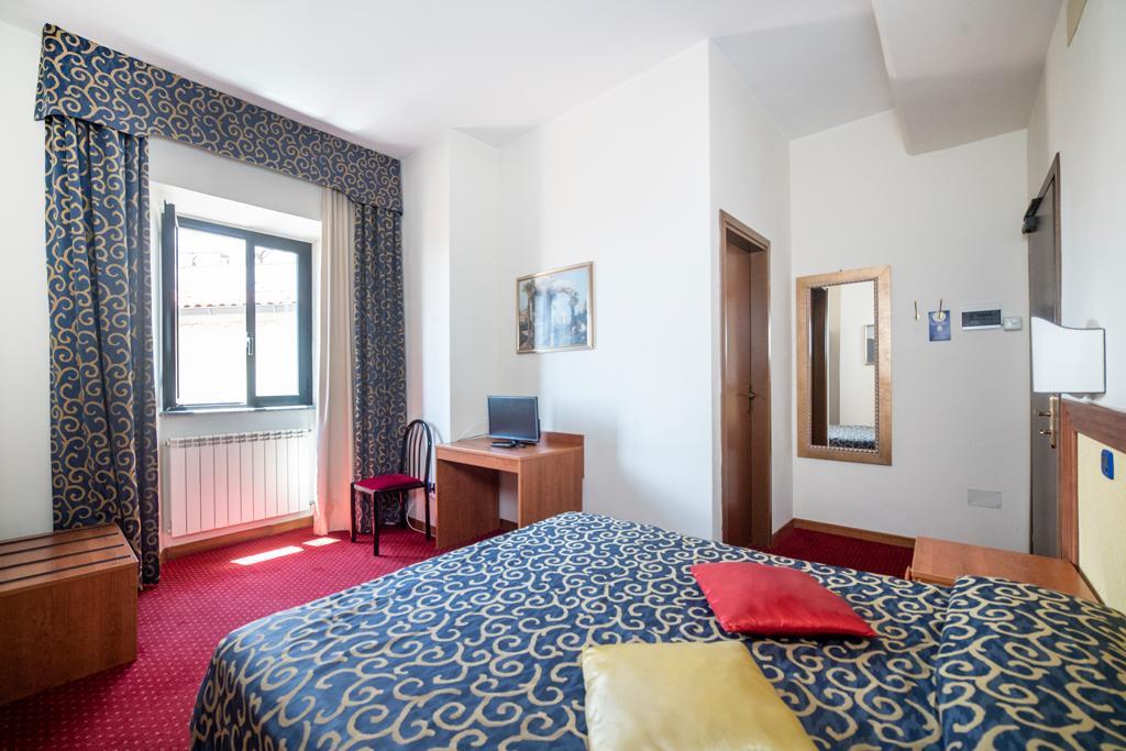 Hotel Italia & Lombardi Montefiascone Εξωτερικό φωτογραφία
