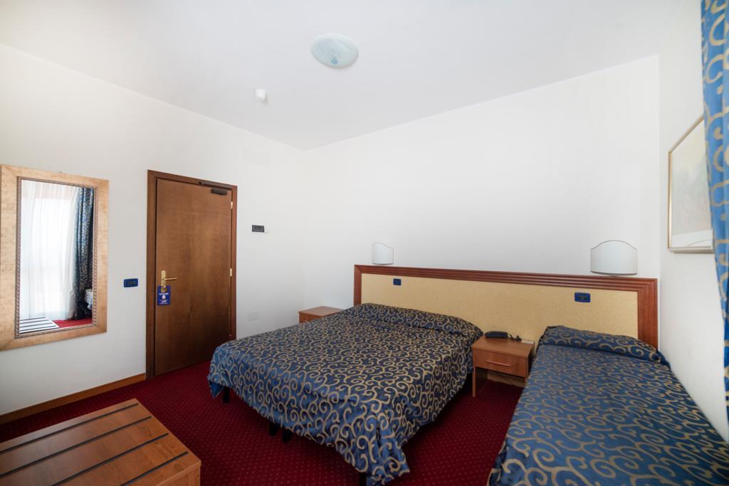 Hotel Italia & Lombardi Montefiascone Εξωτερικό φωτογραφία